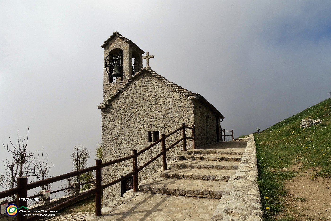 38 Chiesetta del Linzone - Santuario della Sacra Famiglia di Nazareth .JPG -                                